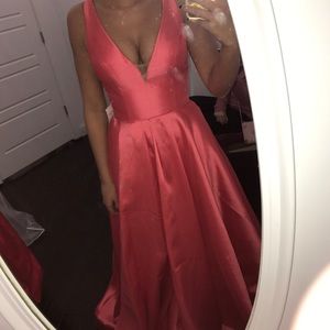 Size 4 Coral Sherri Hill